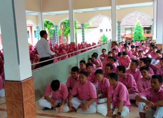 Siswa Kelas XII Smadangawi Antusias Mengikuti Seminar Motivasi UN