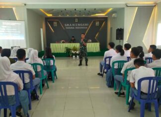 Pemantapan Wawasan Kebangsaan Bela Negara di SMA Negeri 2 Ngawi dari Koramil Geneng Tahun 2023