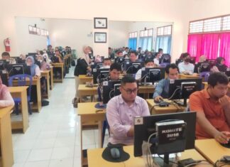 Tes CAT Calon Anggota PPS Pemilu 2024 di SMA Negeri 2 Ngawi