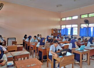 Ujian Satuan Pendidikan (USP) di SMA Negeri 2 Ngawi 2023
