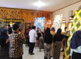 Bangun Jiwa Enterpreneur Batik Modern Sejak Dini Melalui Kegiatan P5 Bertema Kewirausahaan