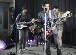 Band Smadangawi Salurkan Hobi Lewat Festival Musik Ngemper di LPPL Radio Suara Ngawi