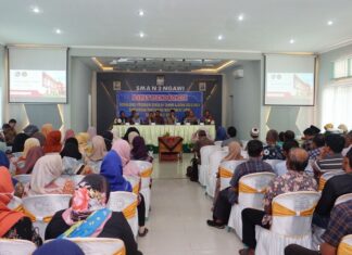 Sosialisasi dan Rapat Pleno Komite Program Sekolah Bersama Orang Tua/Wali Murid Kelas X Tahun 2023/2024