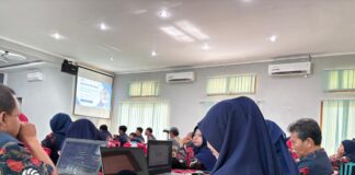 Persiapan Program Sekolah Digital, SMA Negeri 2 Ngawi Adakan Pelatihan untuk Seluruh Guru